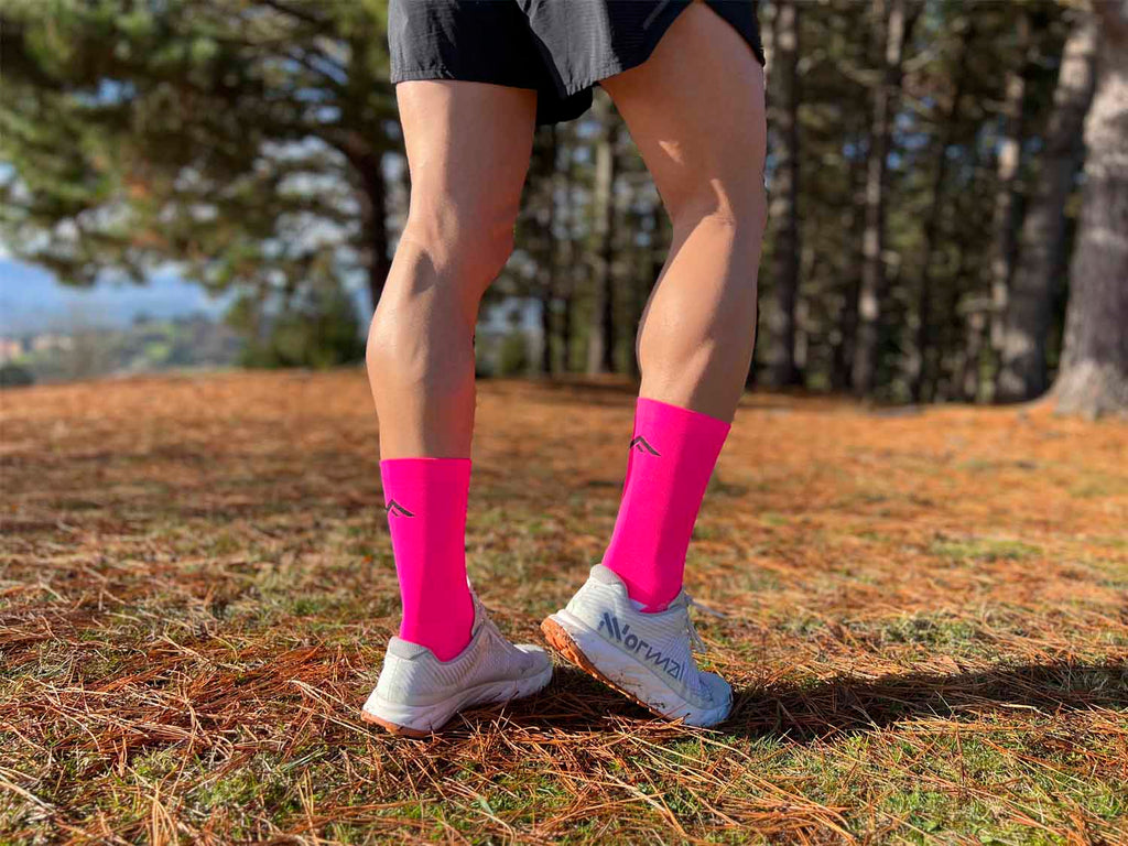 CALCETINES FIND YOUR EVEREST FLUOR DEEPPINK