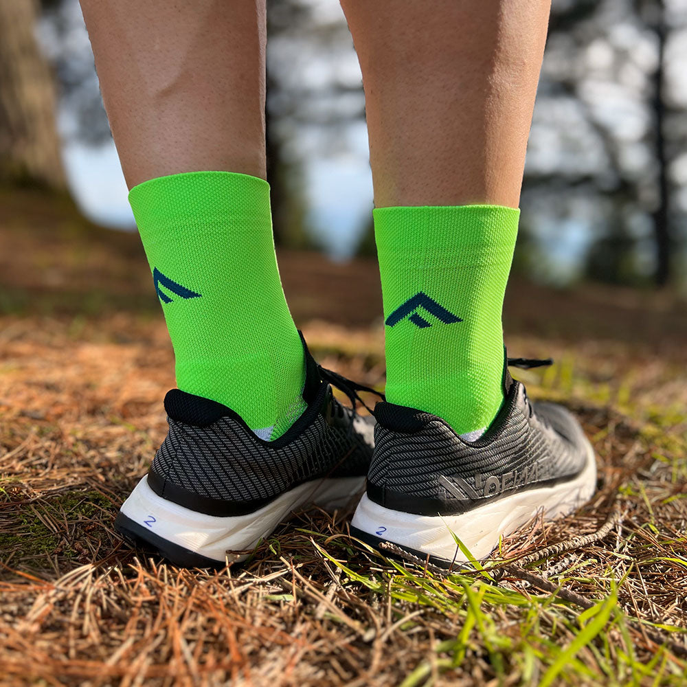 CALCETINES FIND YOUR EVEREST FLUOR LIME MEDIUM CUT
