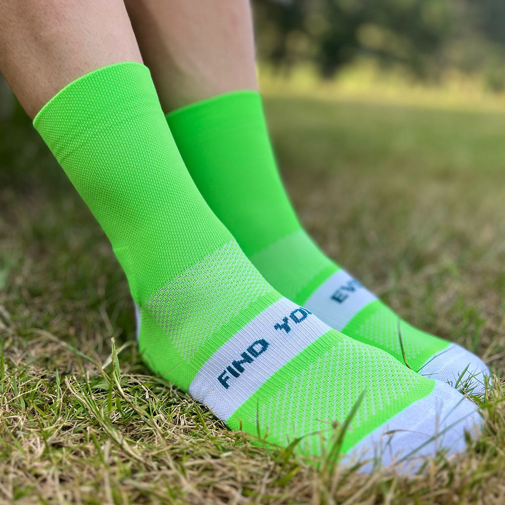 CALCETINES FIND YOUR EVEREST FLUOR LIME MEDIUM CUT