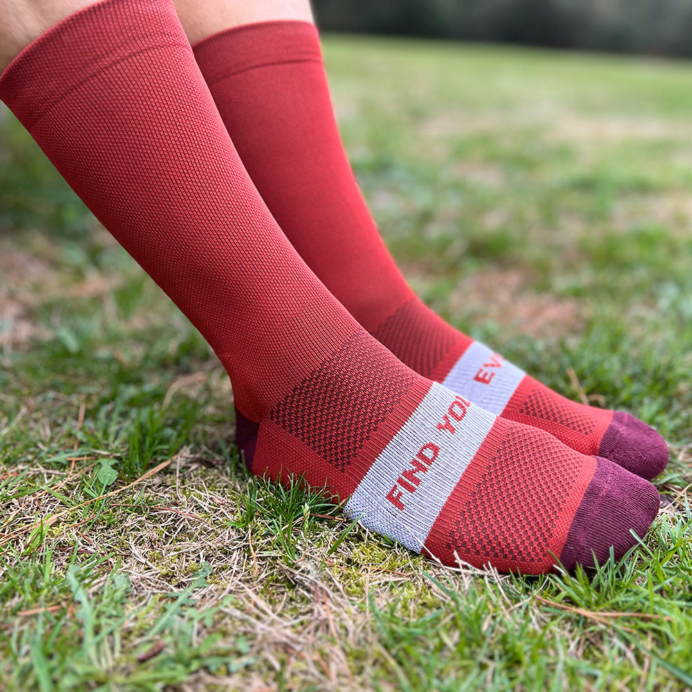 CALCETINES FIND YOUR EVEREST MORNING FLAME LONG CUT