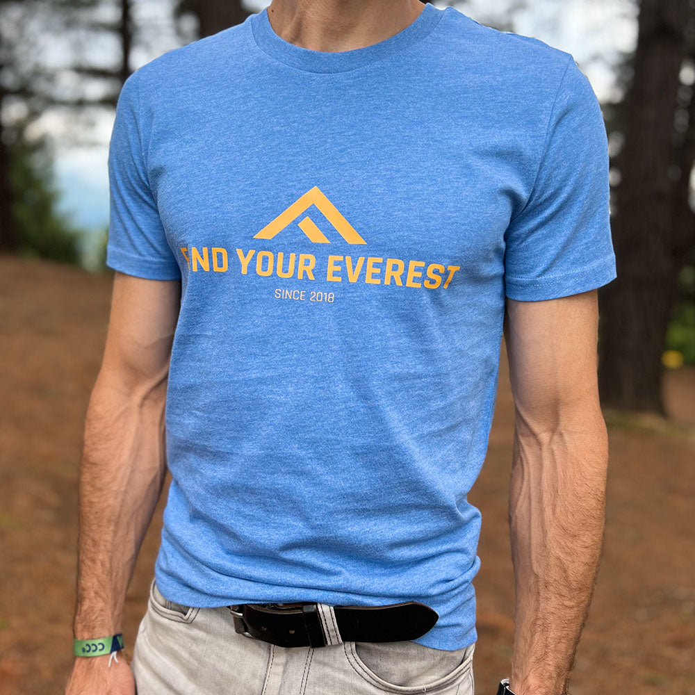 CAMISETA CASUAL FIND YOUR EVEREST LOGO AZUL