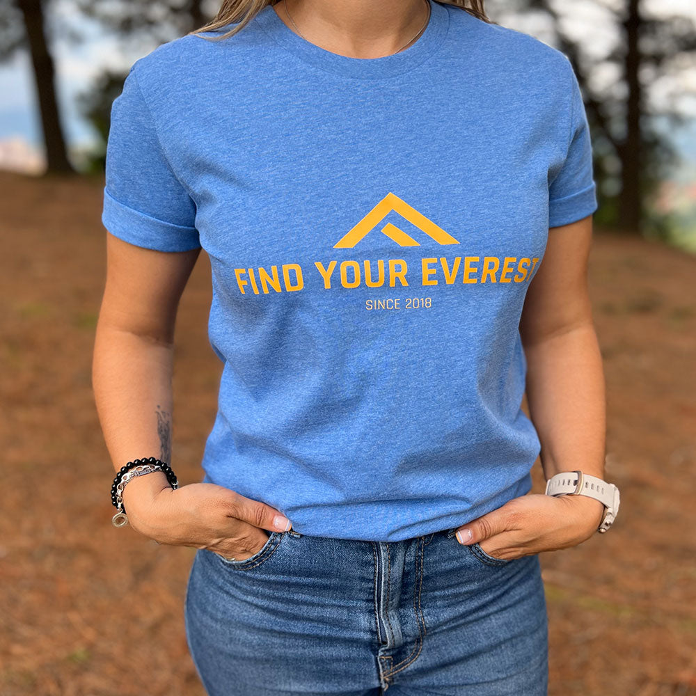 CAMISETA CASUAL FIND YOUR EVEREST LOGO AZUL MUJER