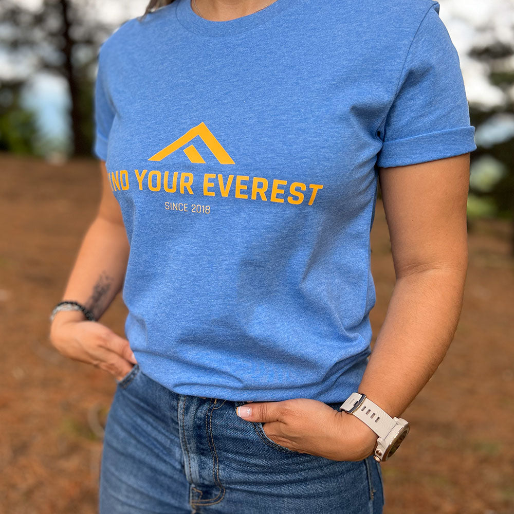 CAMISETA CASUAL FIND YOUR EVEREST LOGO AZUL MUJER
