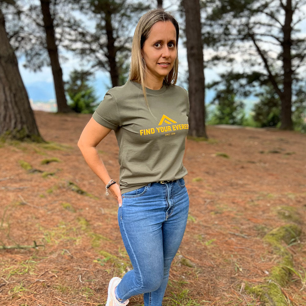 CAMISETA CASUAL FIND YOUR EVEREST LOGO VERDE GEO MUJER