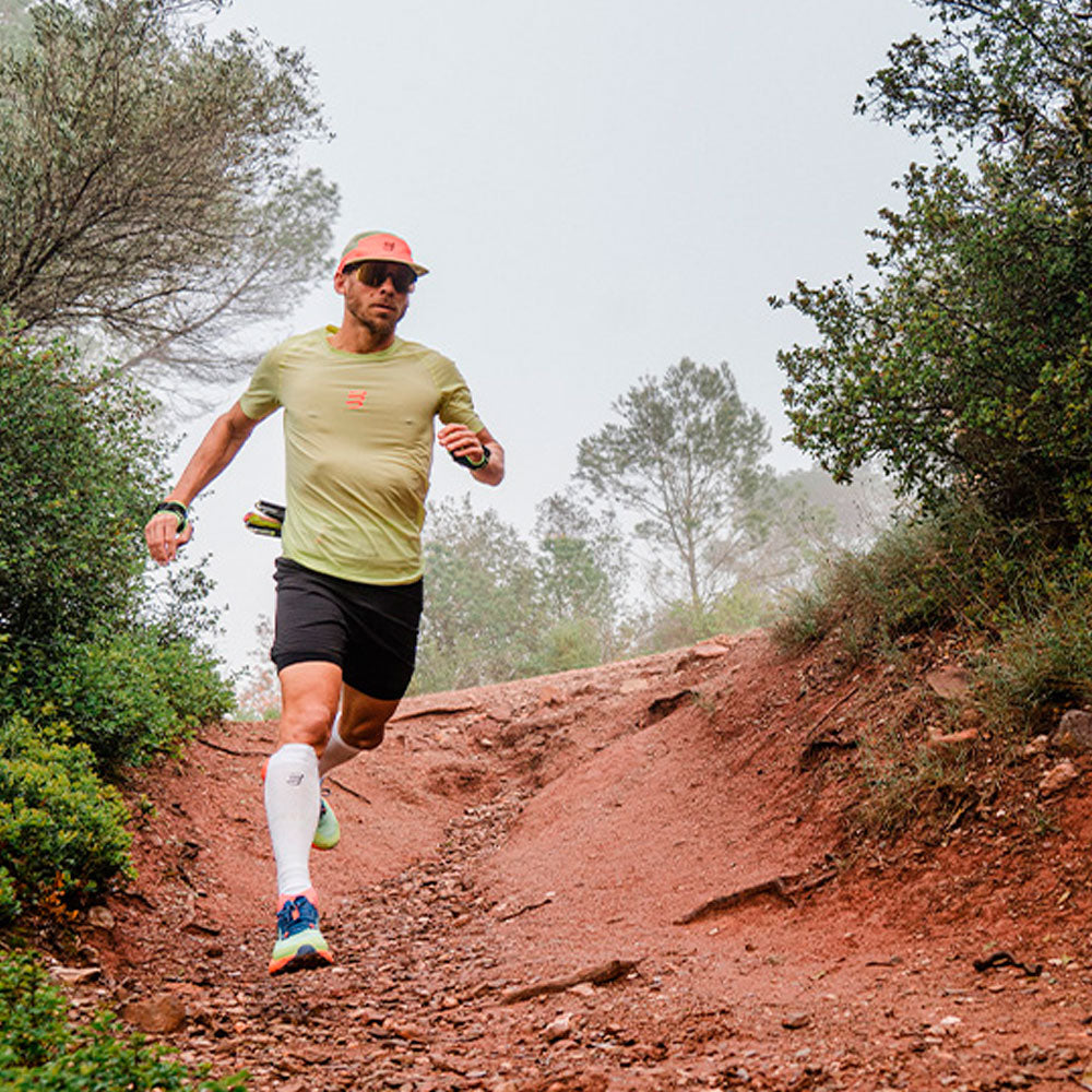 CAMISETA COMPRESSPORT TRAIL RACING SHADOW LIME