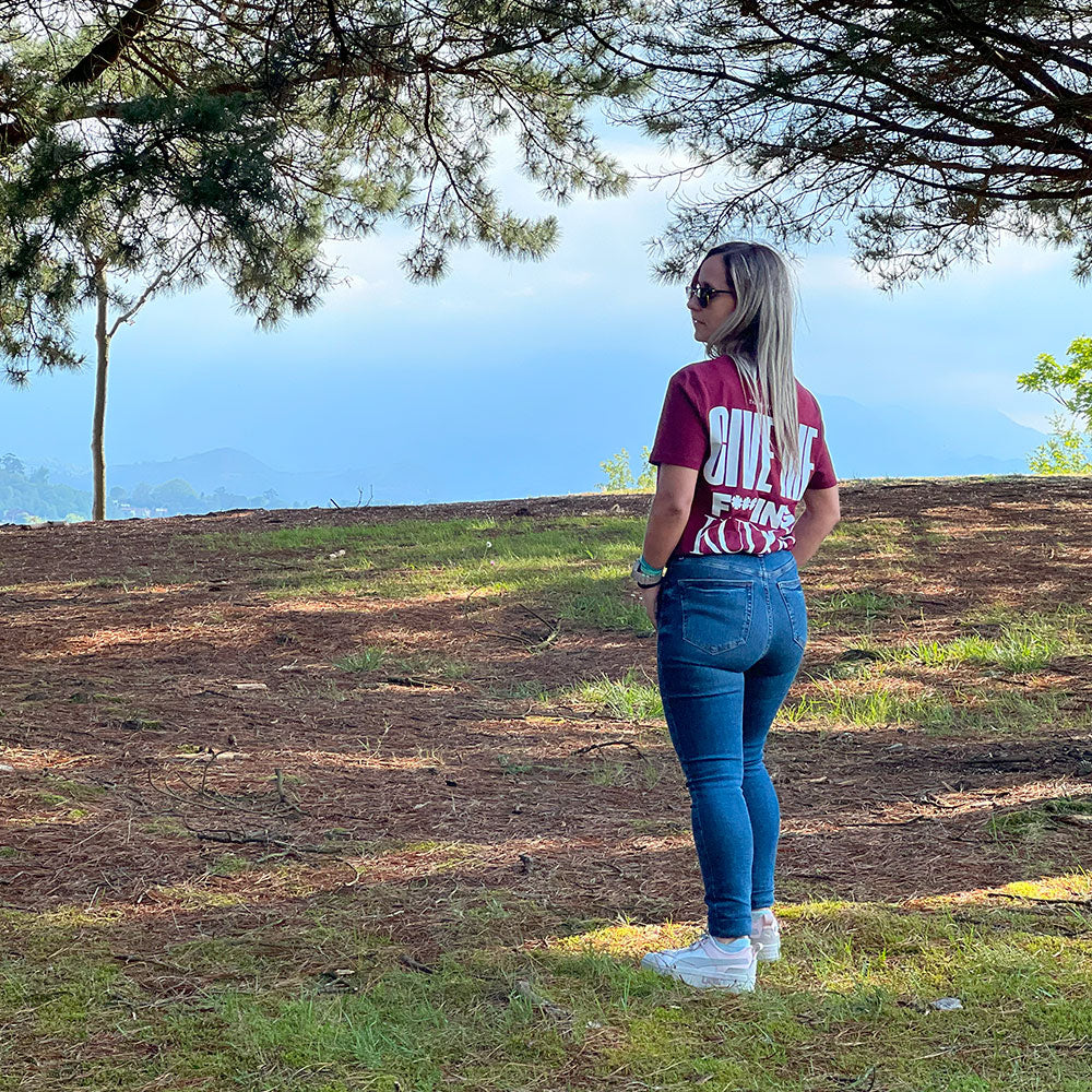 CAMISETA FIND YOUR EVEREST - GIVE ME FUCKING KUDOS - GRANATE