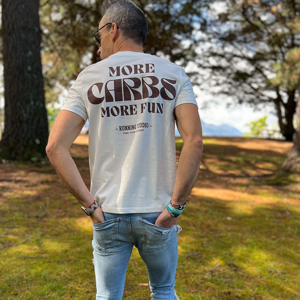 CAMISETA FIND YOUR EVEREST - MORE CARBS MORE FUN - MANGATA