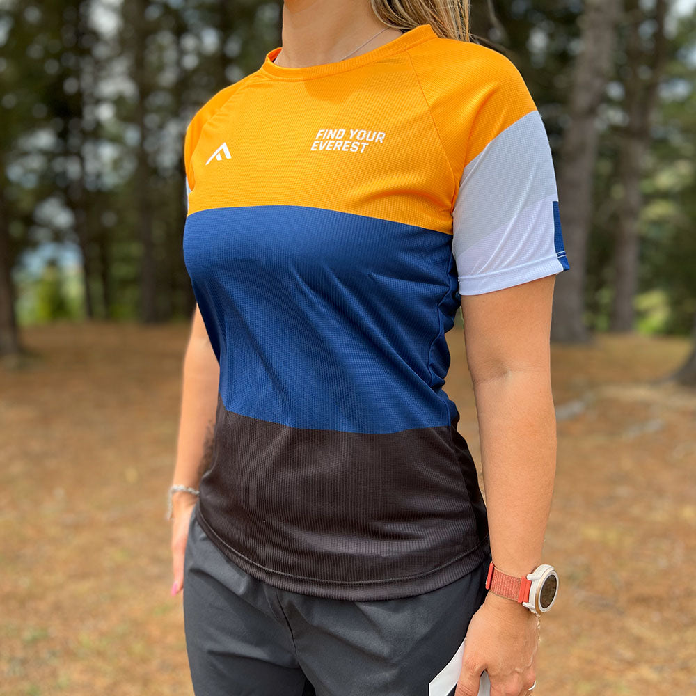CAMISETA TÉCNICA FIND YOUR EVEREST AZUL MARINO MUJER
