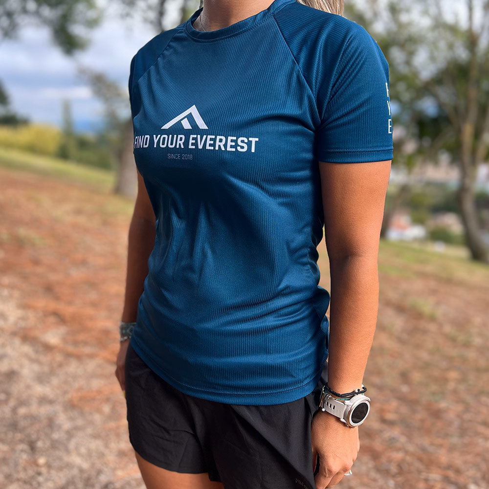 CAMISETA TÉCNICA FIND YOUR EVEREST AZUL MUJER