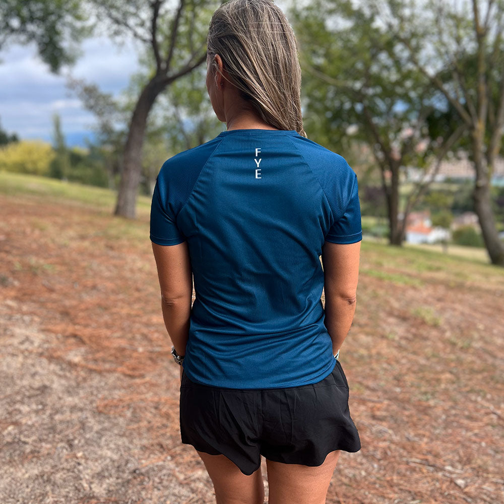 CAMISETA TÉCNICA FIND YOUR EVEREST AZUL MUJER