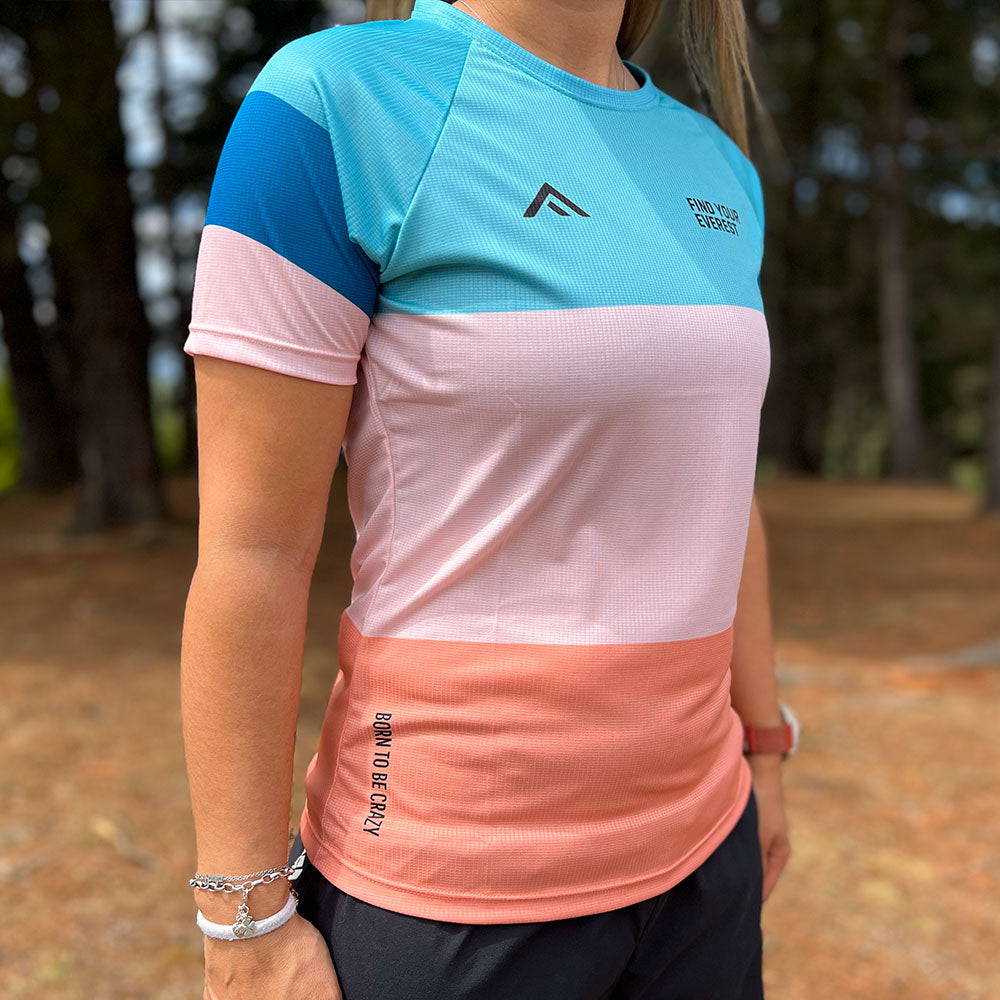 CAMISETA TÉCNICA FIND YOUR EVEREST AZUL ROSA MUJER