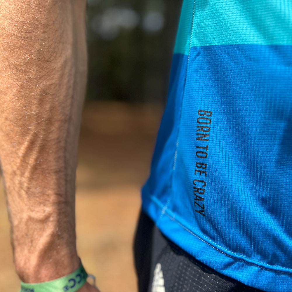 CAMISETA TÉCNICA FIND YOUR EVEREST AZUL VERDE