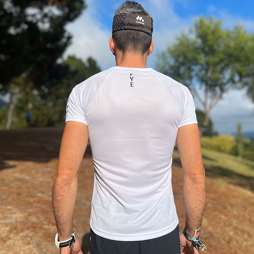 CAMISETA TÉCNICA FIND YOUR EVEREST BLANCO