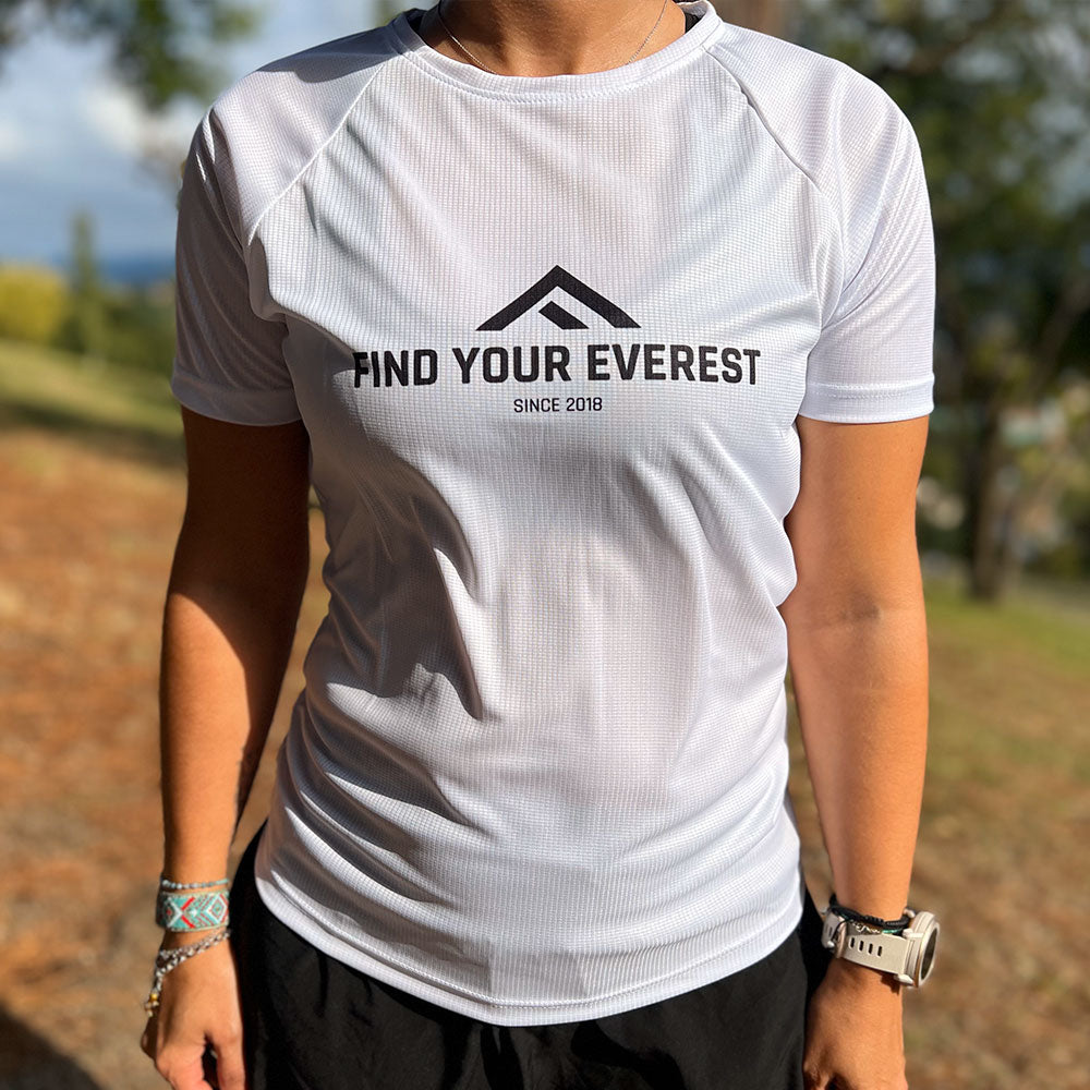 CAMISETA TÉCNICA FIND YOUR EVEREST BLANCO MUJER