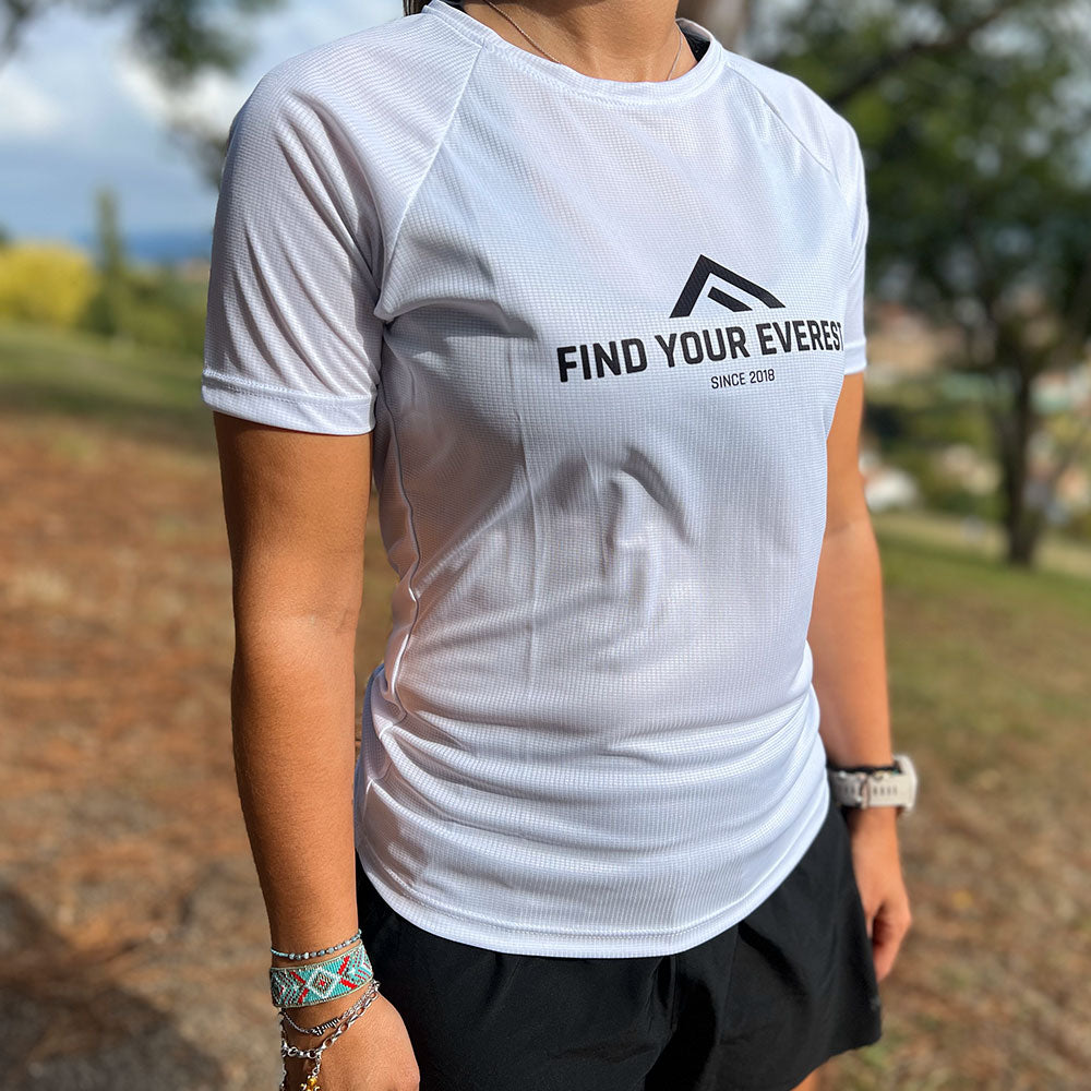 CAMISETA TÉCNICA FIND YOUR EVEREST BLANCO MUJER