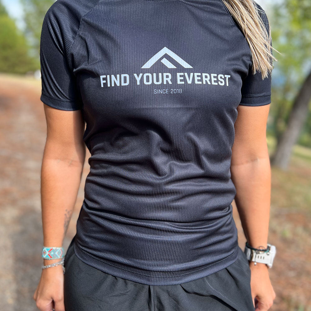 CAMISETA TÉCNICA FIND YOUR EVEREST NEGRO MUJER