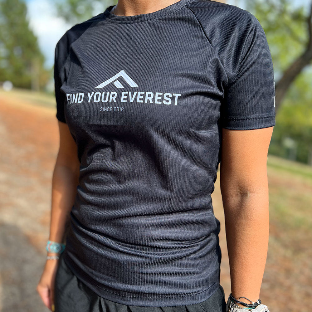 CAMISETA TÉCNICA FIND YOUR EVEREST NEGRO MUJER