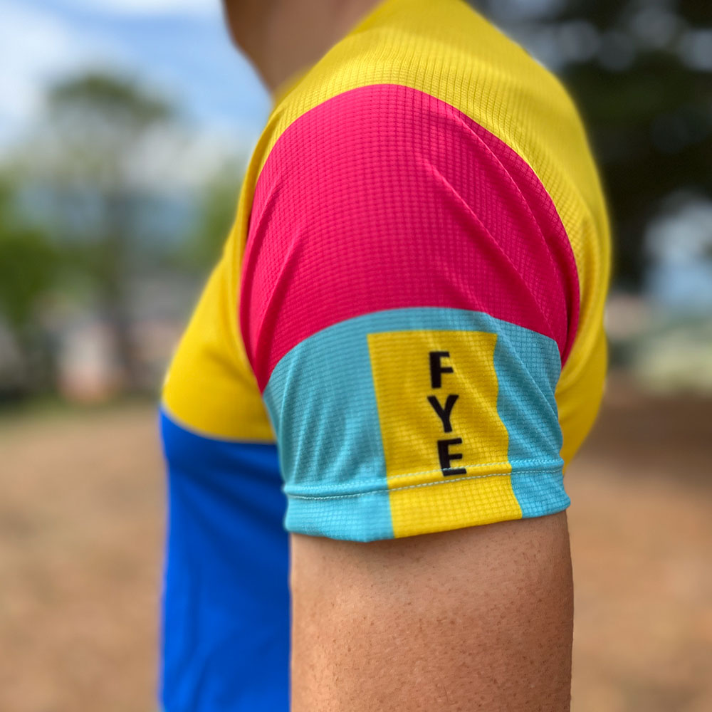 CAMISETA TÉCNICA FIND YOUR EVEREST MULTICOLOR