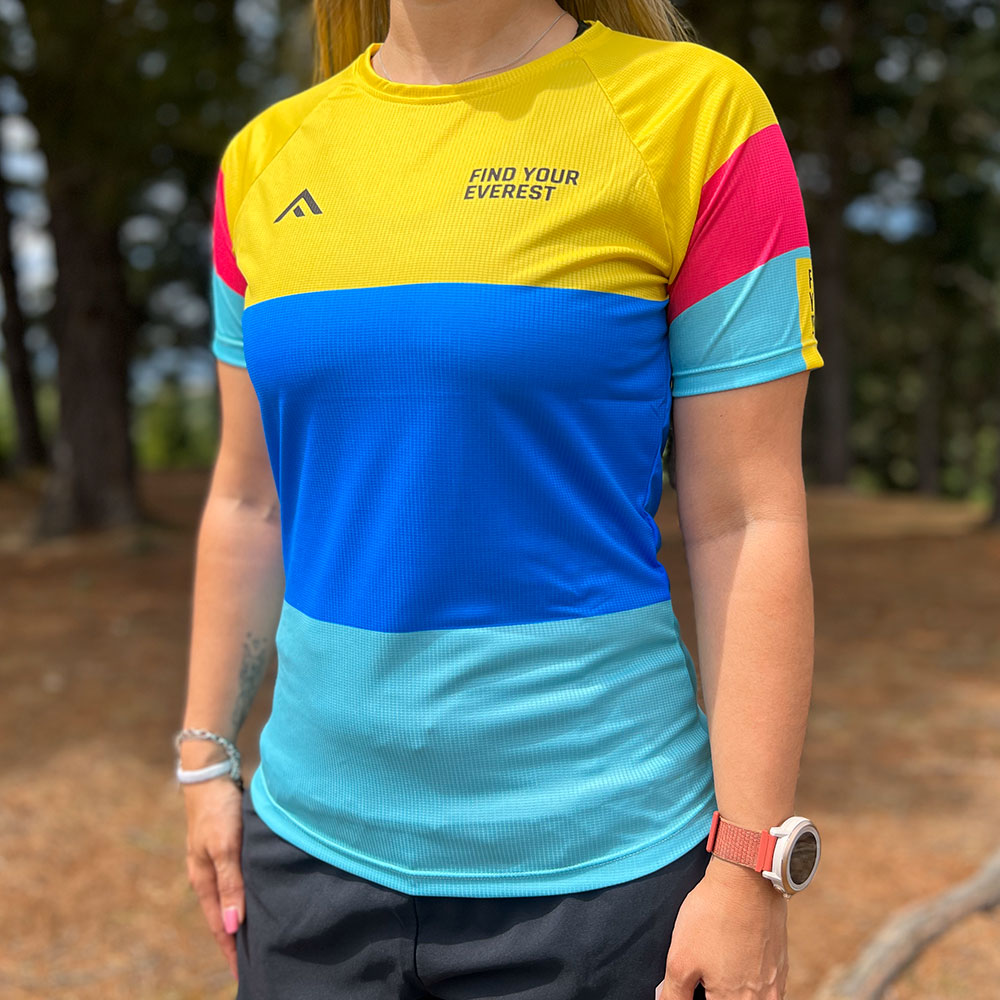 CAMISETA TÉCNICA FIND YOUR EVEREST MULTICOLOR MUJER
