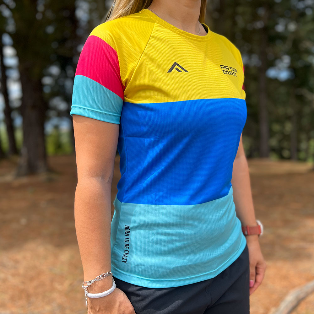 CAMISETA TÉCNICA FIND YOUR EVEREST MULTICOLOR MUJER
