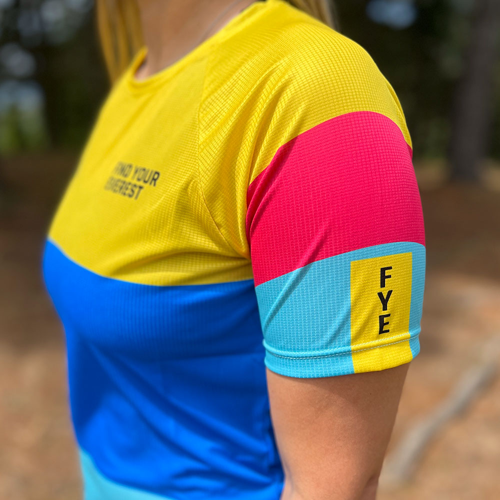 CAMISETA TÉCNICA FIND YOUR EVEREST MULTICOLOR MUJER