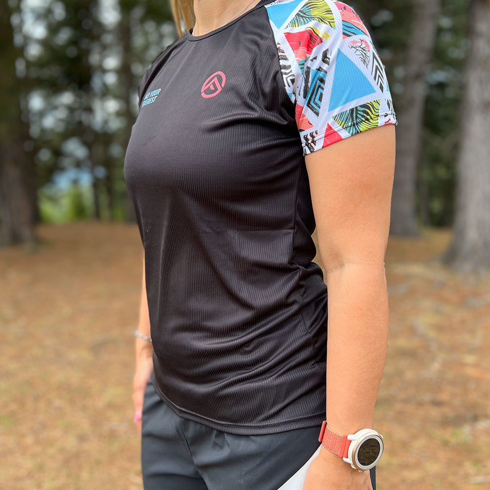 CAMISETA TÉCNICA FIND YOUR EVEREST WATERMELON MUJER