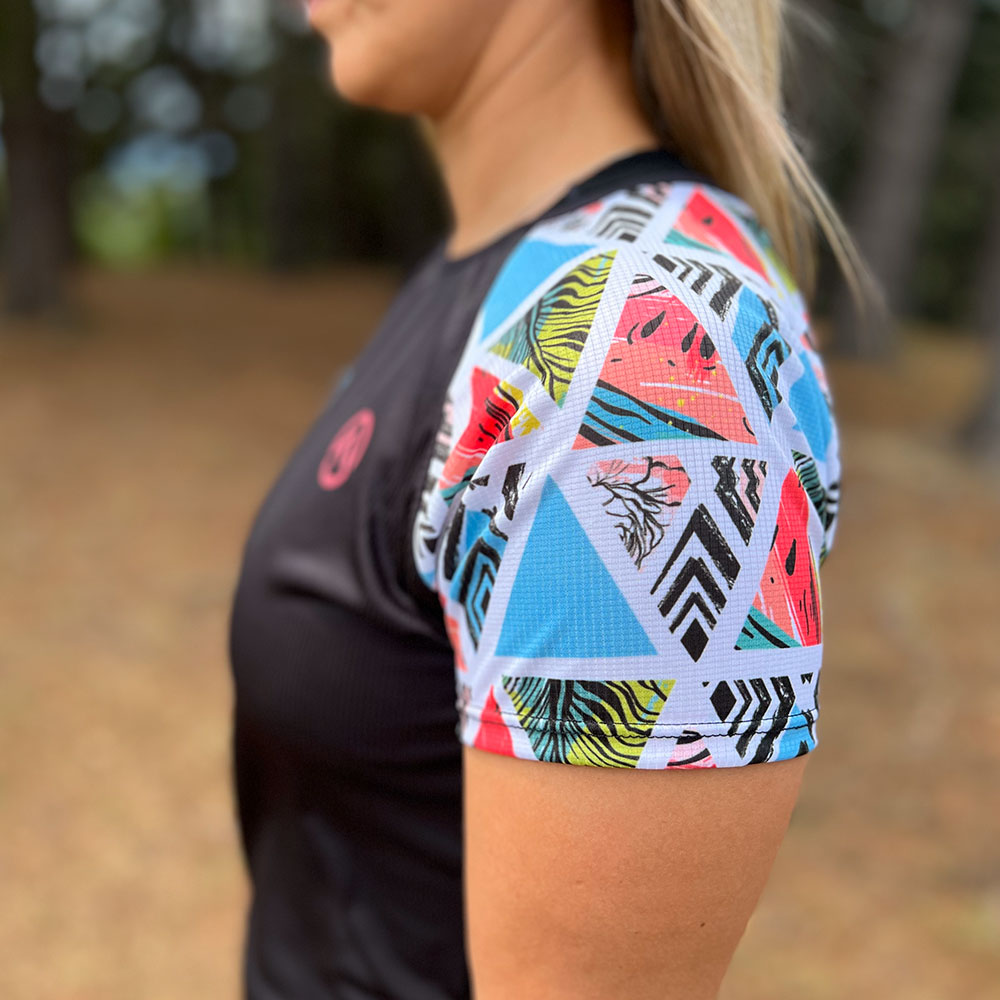 CAMISETA TÉCNICA FIND YOUR EVEREST WATERMELON MUJER