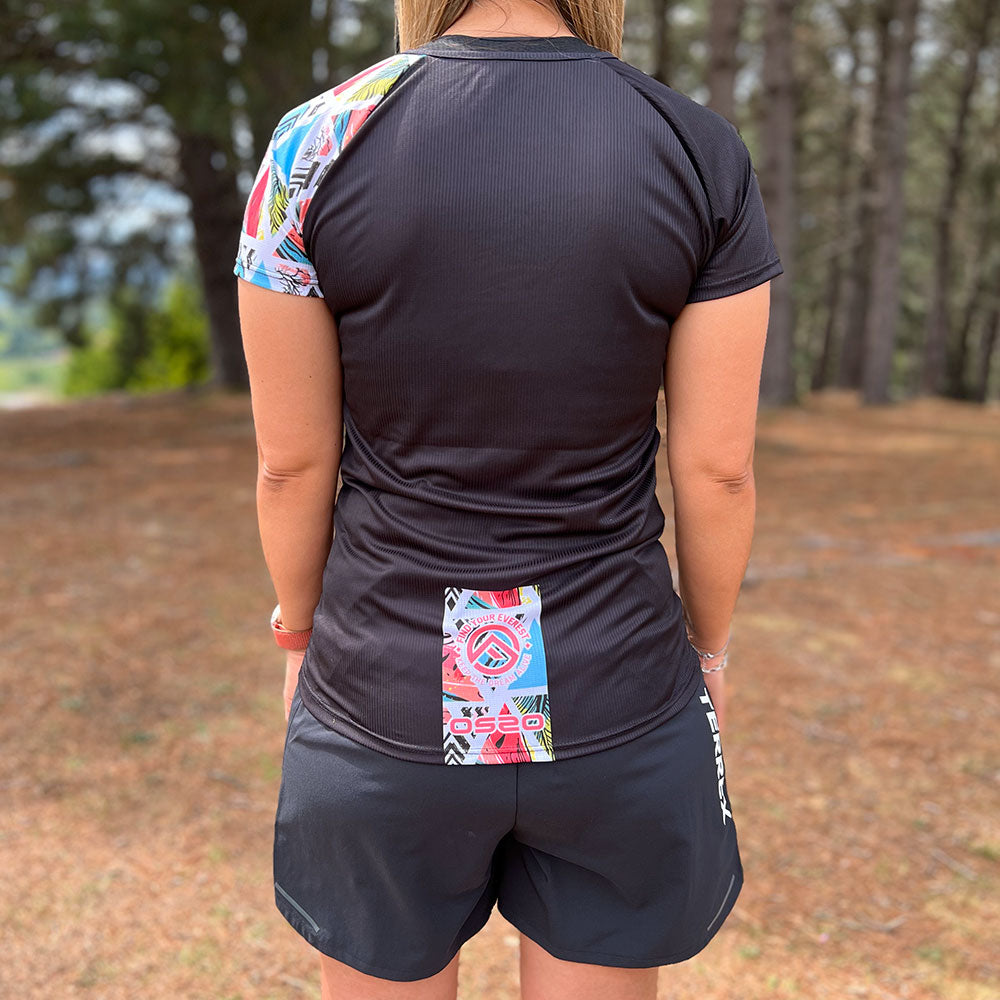CAMISETA TÉCNICA FIND YOUR EVEREST WATERMELON MUJER