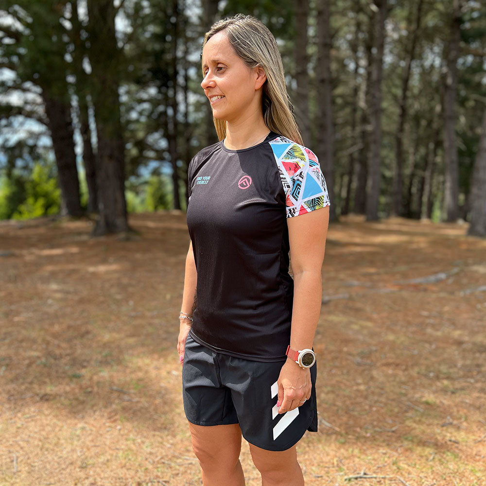 CAMISETA TÉCNICA FIND YOUR EVEREST WATERMELON MUJER
