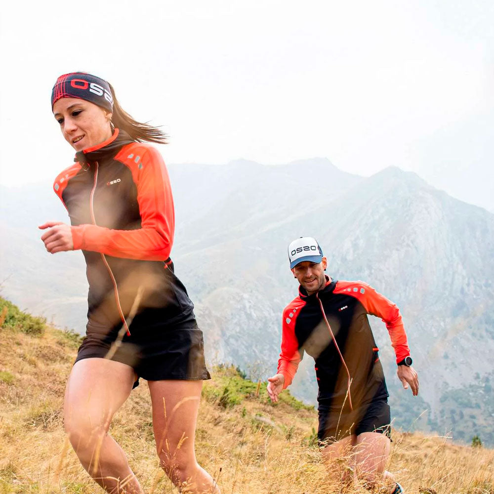 CHAQUETA OS2O HOKA ULTRA TRAIL MUJER NEGRO ROJO