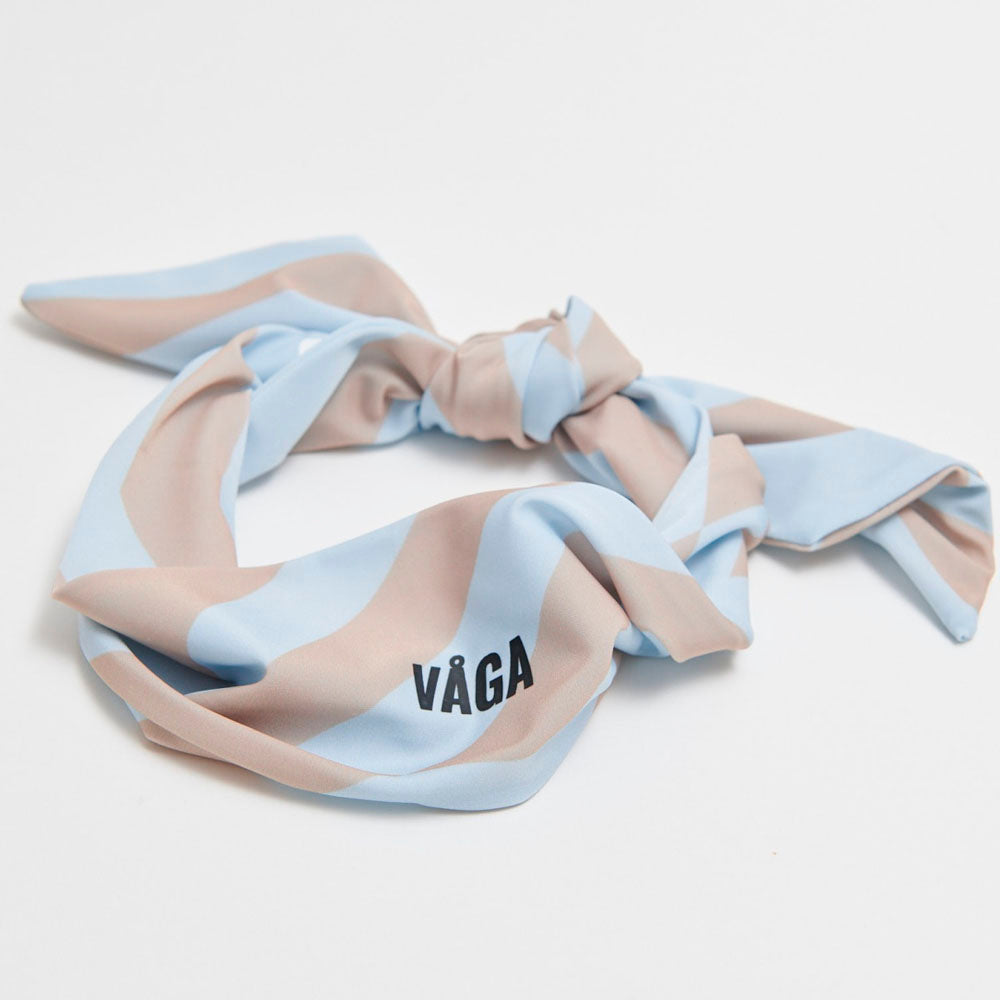 CINTA PARA PELO VÅGA SUMMER TIE BACK PASTEL BLUE / TAUPE