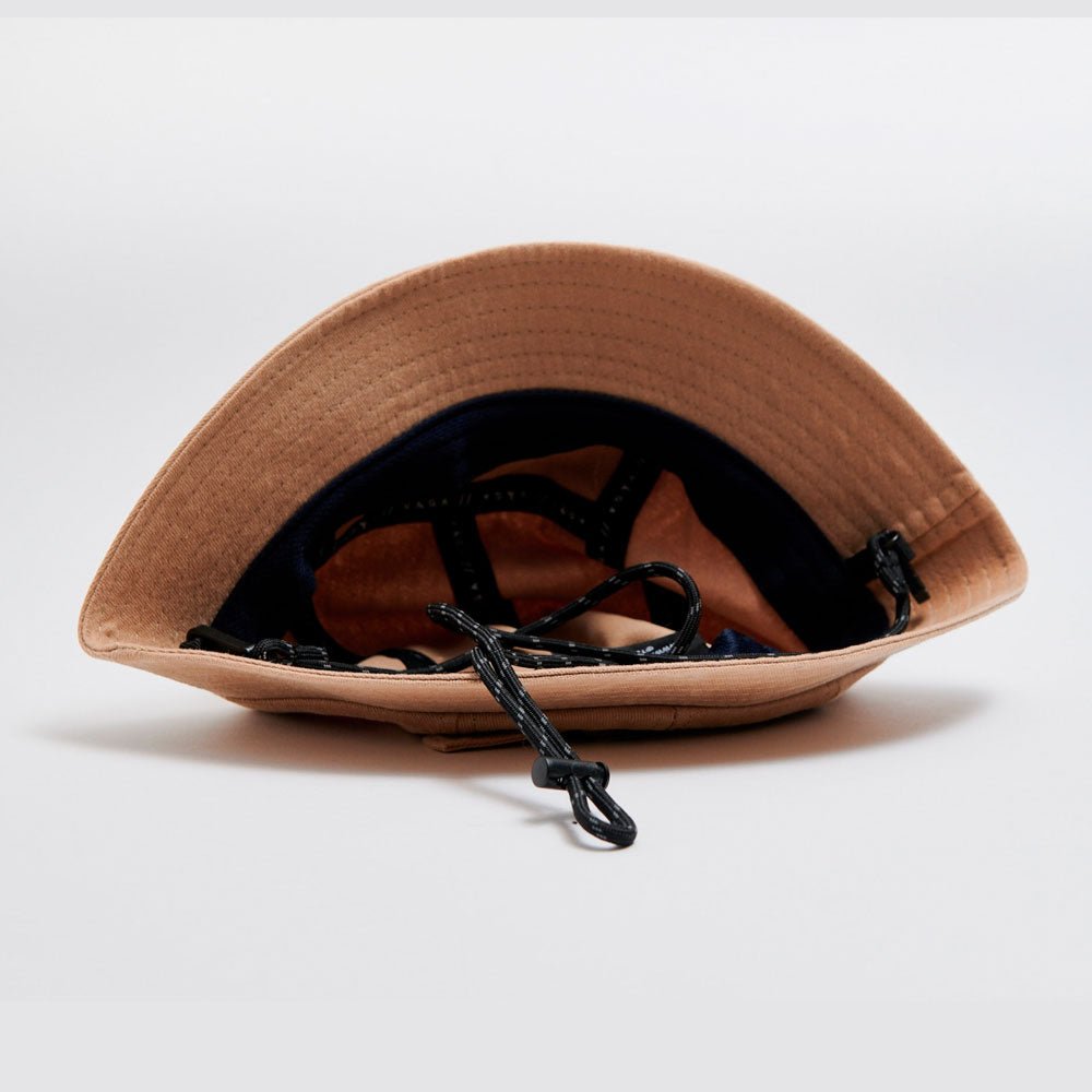 GORRO VÅGA WASHED COTTON BUCKET SAND / NAVY BLUE