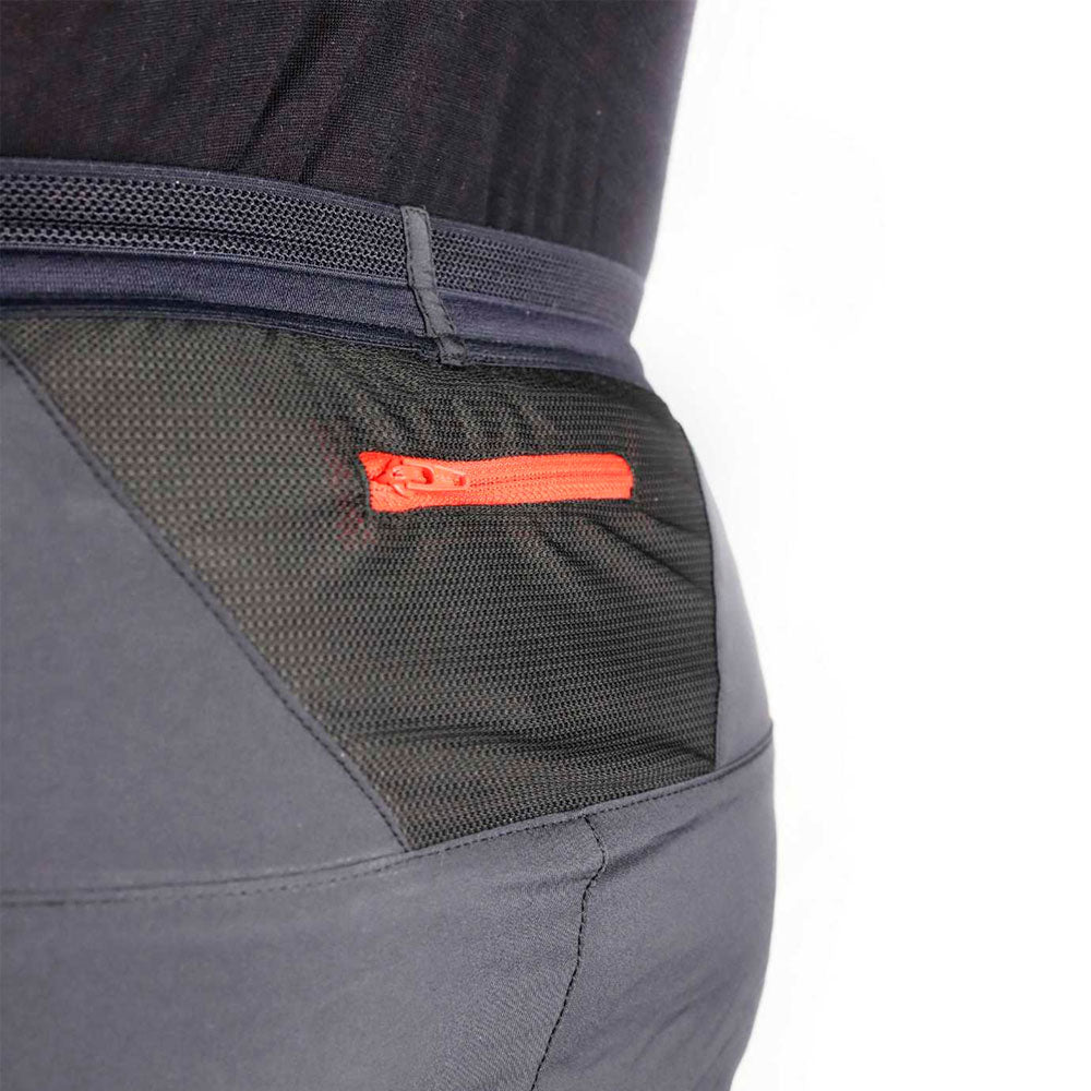 PANTALÓN CORTO OS2O TRAIL LITE SHORTS NEGRO