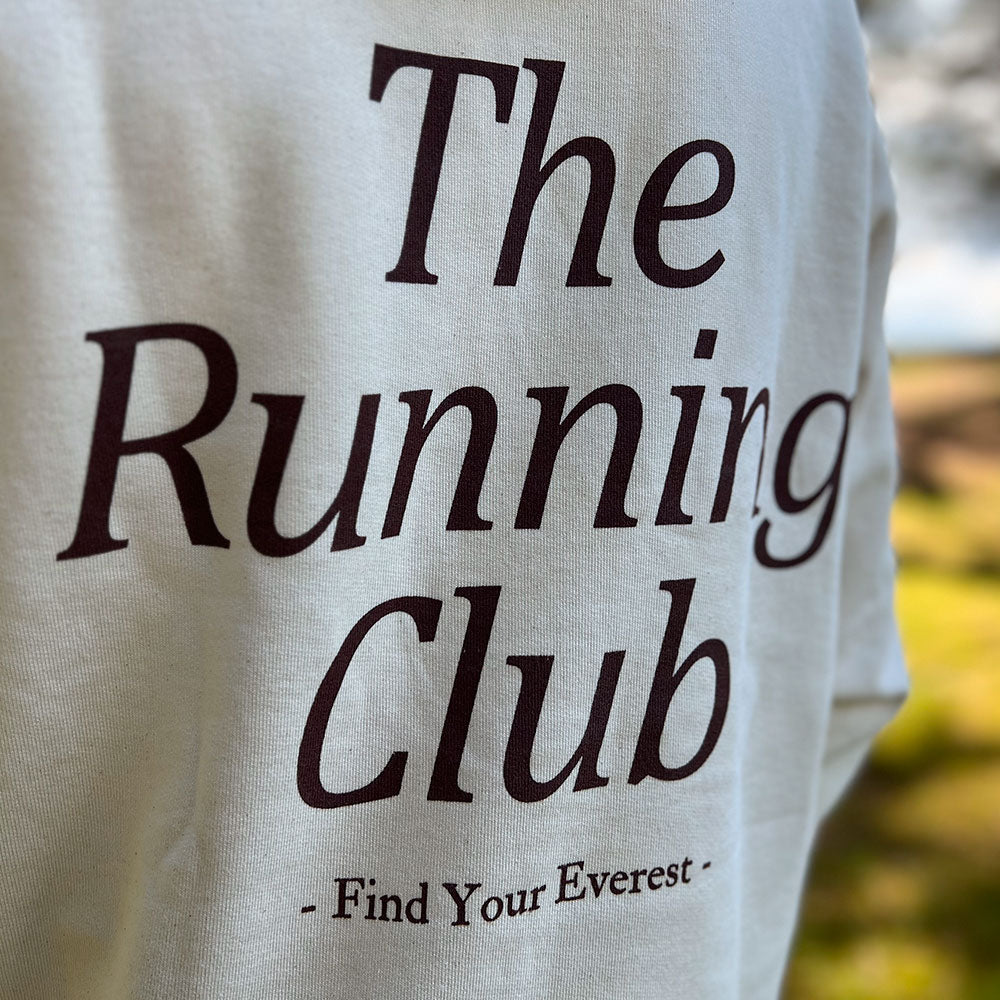 SUDADERA FIND YOUR EVEREST - THE RUNNING CLUB - BEIGE