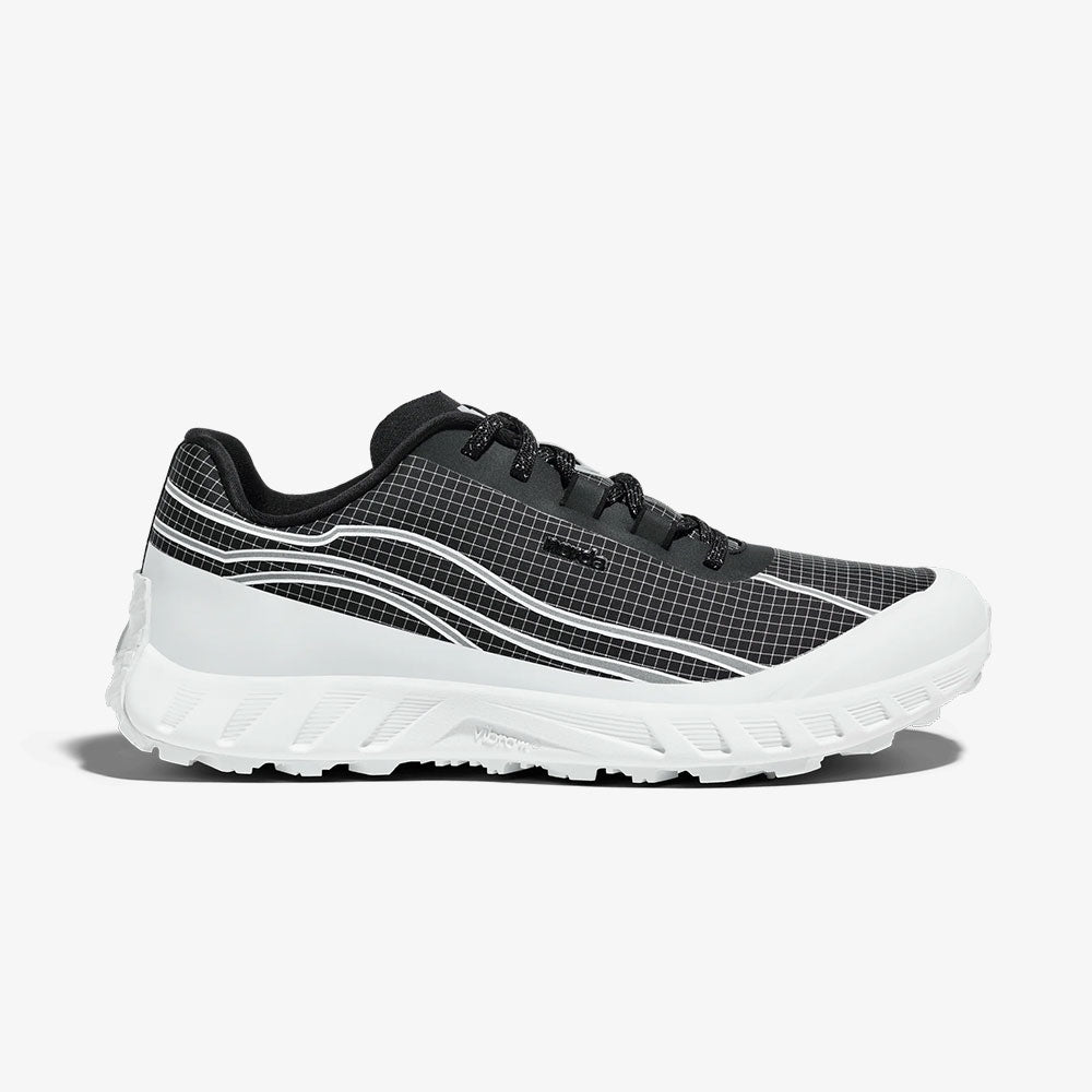 ZAPATILLAS NORDA 002 BLACK SUMMIT