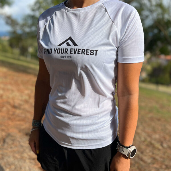 CAMISETA TÉCNICA FIND YOUR EVEREST BLANCO MUJER
